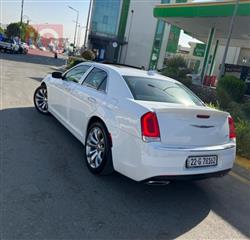 کرایسلەر 300